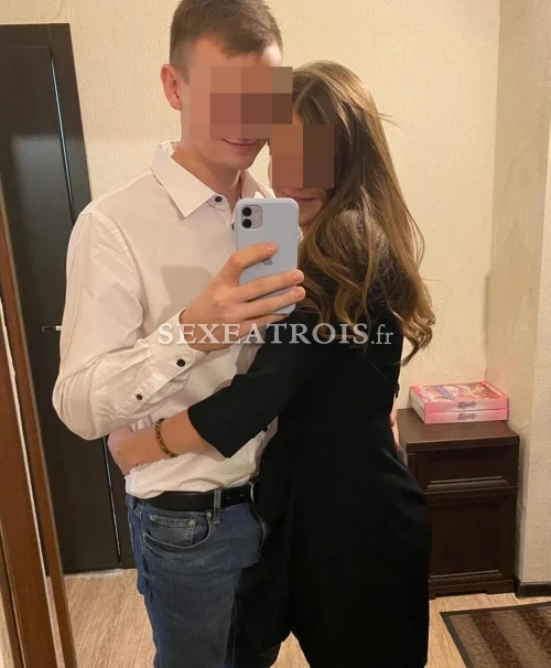 Jeune couple parisien cherche un beau gosse pour plan à 3